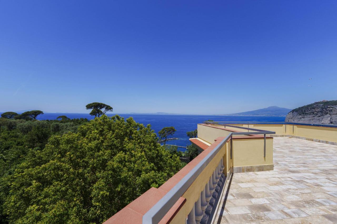 Villa Preziosa Al Pizzo 3 Km Da Sorrento Sant'Agnello Luaran gambar