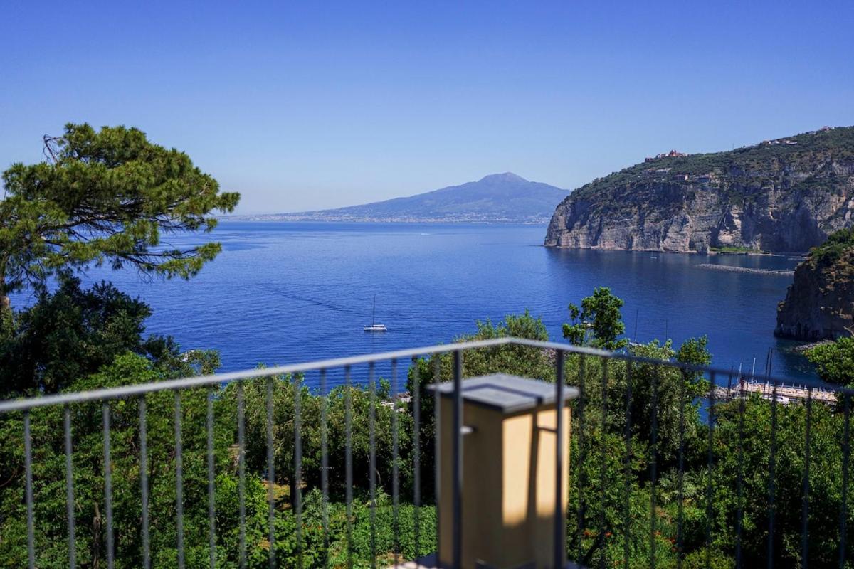 Villa Preziosa Al Pizzo 3 Km Da Sorrento Sant'Agnello Luaran gambar